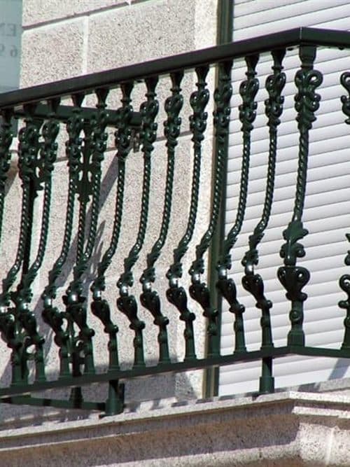 Trabajos de carpintería metálica en A Coruña - Canedo
